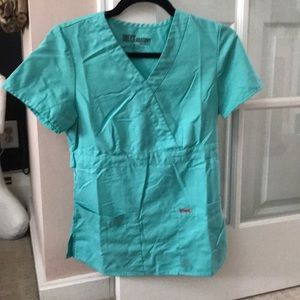 Scrub top